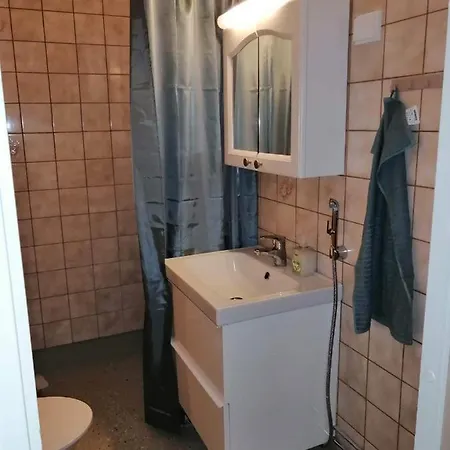 Rauhallinen Kaksio Hyvilla Yhteyksilla Tampereelle Διαμέρισμα