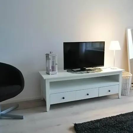 Rauhallinen Kaksio Hyvilla Yhteyksilla Tampereelle